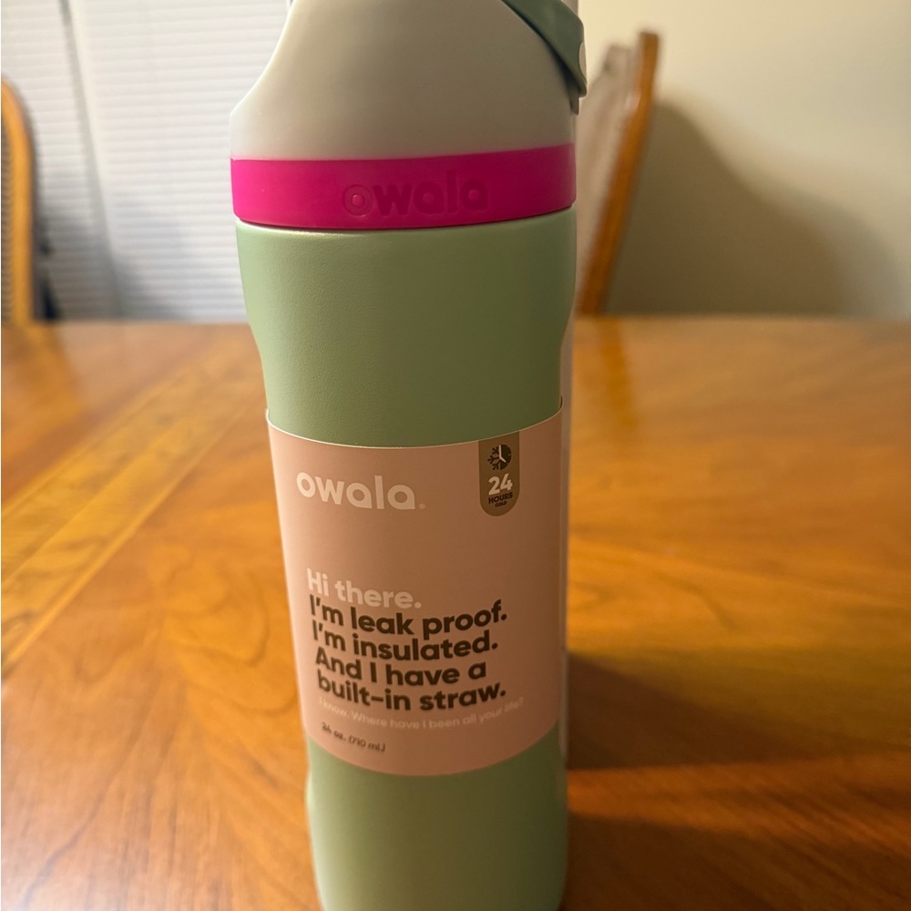 NIB Owala FreeSip 24oz Stainless Steel Water Bottle Neo Sage - Picture 2 of 6